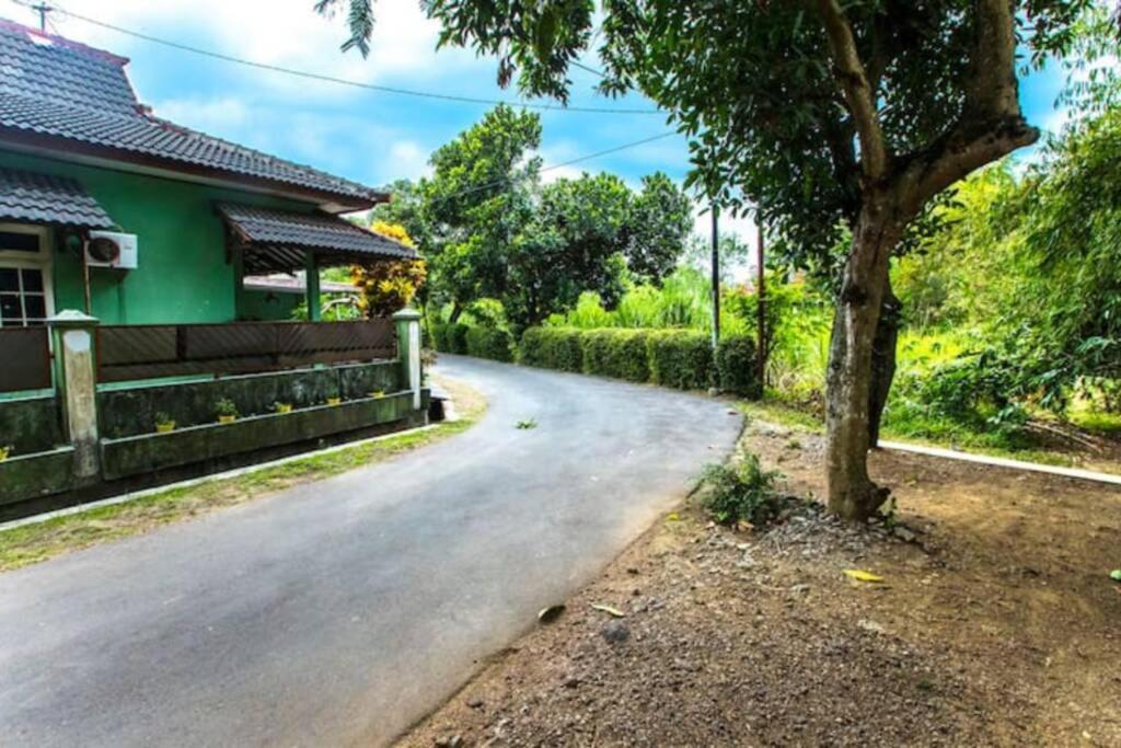 Villa Amalura I Yogyakarta Exterior foto