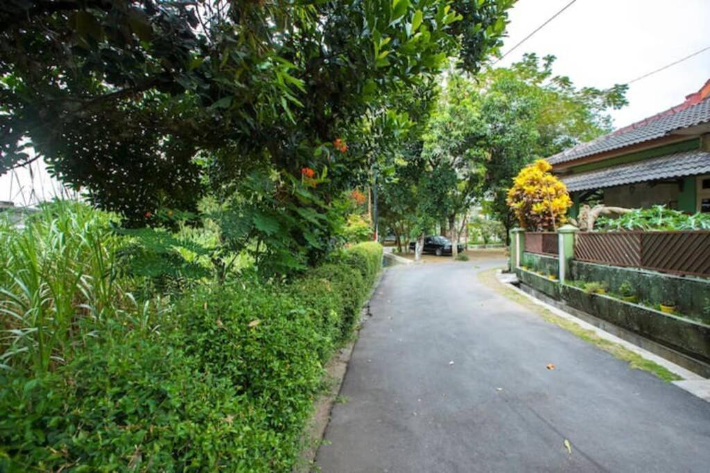 Villa Amalura I Yogyakarta Exterior foto